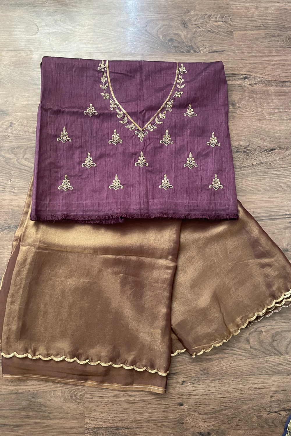 Dual tone shimmer tissue saree